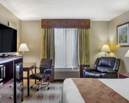 ควอลิตี้อินน์ เซนต์โรเบิร์ต - ฟอร์ตเลนนาร์ด วูด โรงแรมในSaint Robert