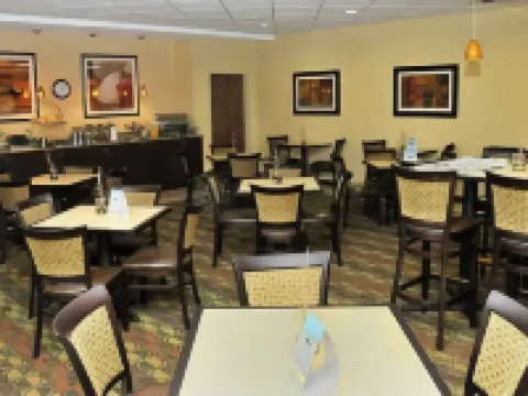 Comfort Inn & Suites Michigan City South Hotels in Coolspring Township