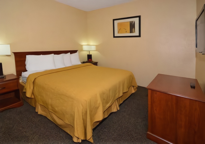 Quality Inn and Suites Goodyear