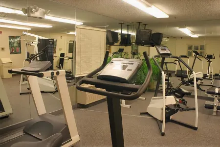 Sonesta Simply Suites Detroit Southfield Отели рядом с достопримечательностью «4 Men»