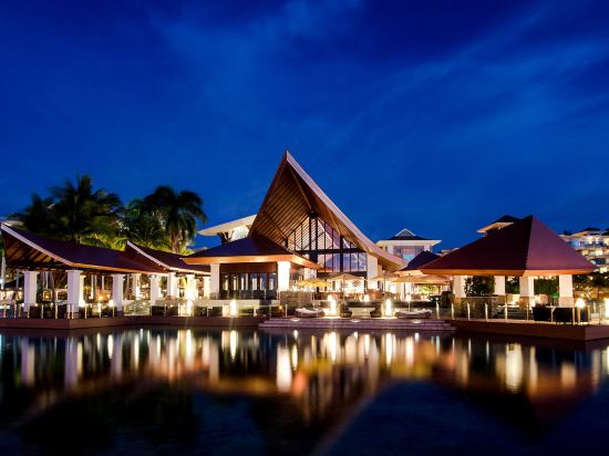 The Empire Hotel & Country Club