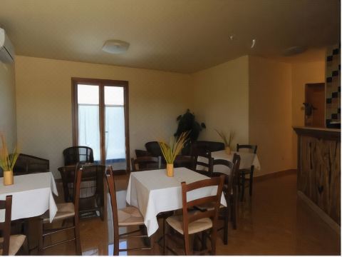 Hotel Orri - Housity