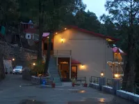 Forest Ville Hotel & Resort Các khách sạn ở Kasauli