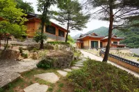 Pyeongchang Gdhanok Pension Hotels in 