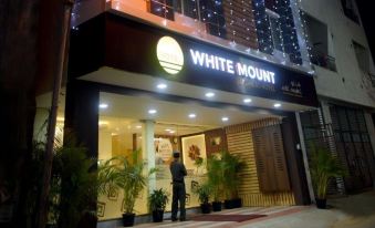 Hotel White Mount