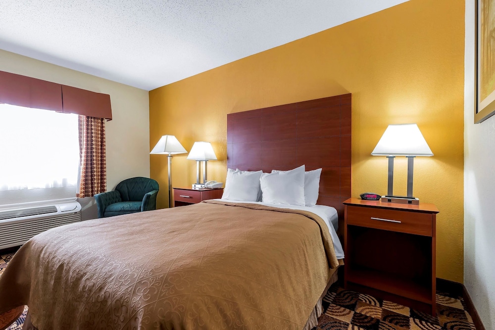 Quality Inn Sycamore - DeKalb