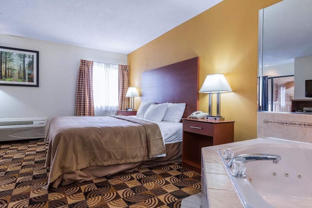 Quality Inn Sycamore - DeKalb