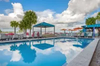 Dolphin Sands Clearwater Beach, Ascend Hotel Collection - en bord de mer