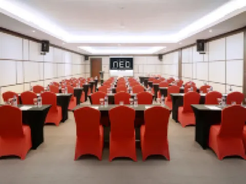 Hotel Neo Palma Palangkaraya by Aston Hotels in Palangkaraya