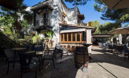 Don Carlos Friendly Hotel - Housity