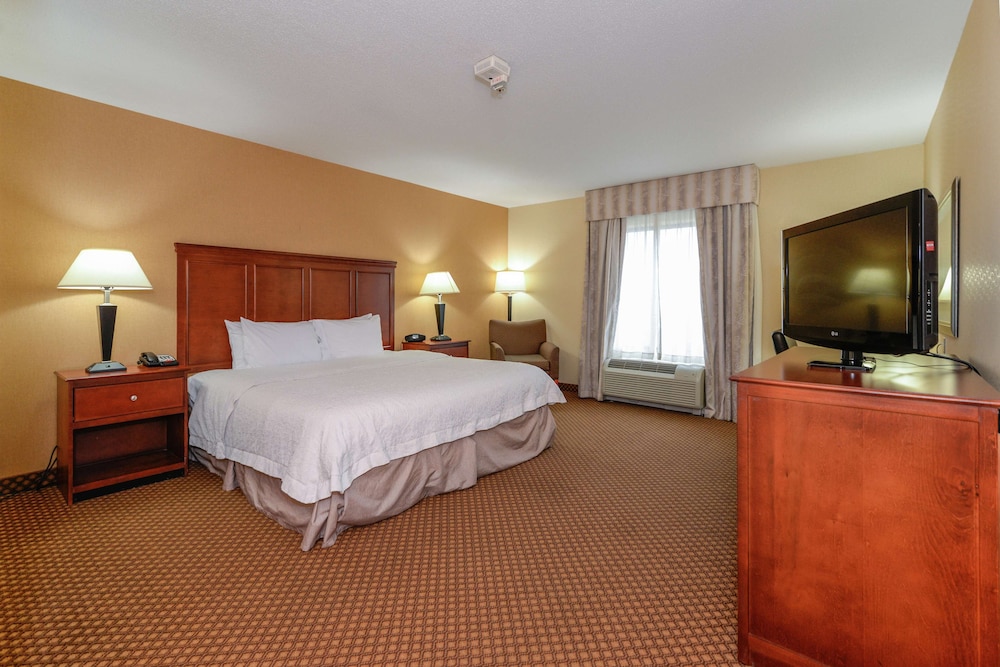 Hampton Inn & Suites Detroit/Chesterfield