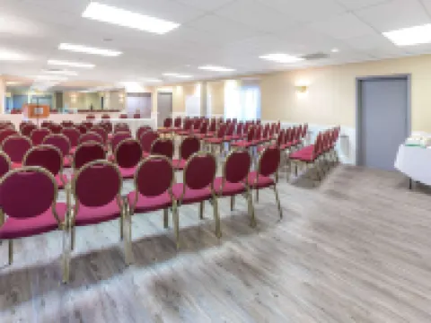 Ramada by Wyndham Coquitlam Hotels in Coquitlam