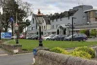 Best Western Kings Manor Hotel - parking