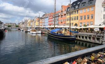 Sanders Stage - Cozy 4-Bdr. Apt. Near Nyhavn