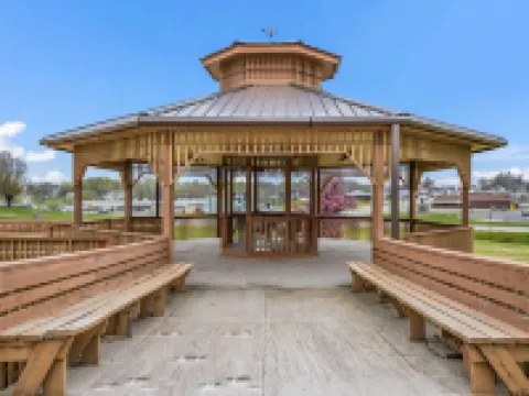 Econo Lodge Hotels in Cameron