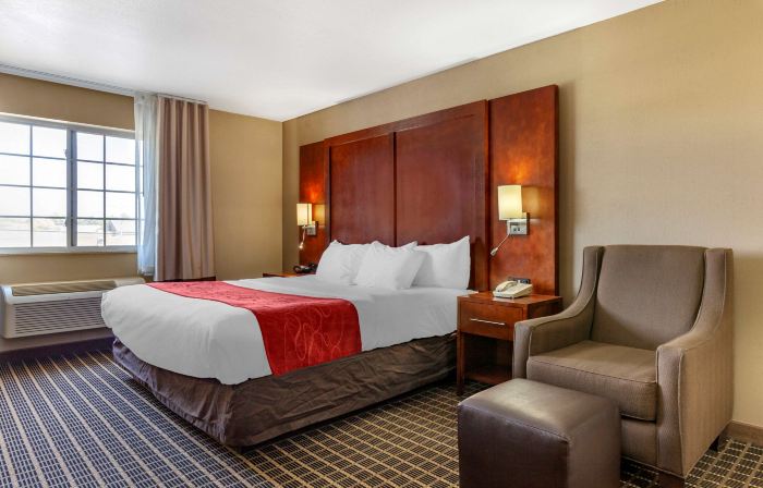 Comfort Suites Delavan - Lake Geneva Area