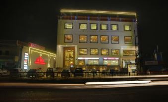 Grand Hotel Nawanshahr
