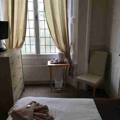 Royal Grosvenor Hotel Rooms