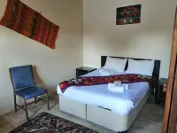 Seven Rock Cave Hotel - Hostels