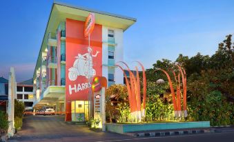 HARRIS Hotel & Residences Riverview Kuta - Bali (Associated HARRIS)