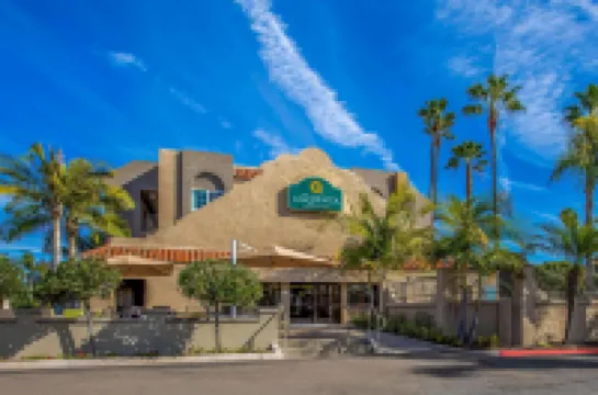 La Quinta Inn & Suites by Wyndham Carlsbad - Legoland Area Hoteles en Carlsbad