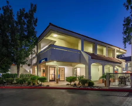 Motel 6 Thousand Oaks, CA Hotels in Thousand Oaks