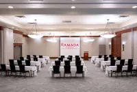 Ramada by Wyndham Kelowna Hotel & Conference Center Hotels in Kelowna