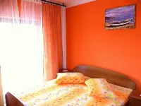Beautiful Apartment with Balcony, Island Rab