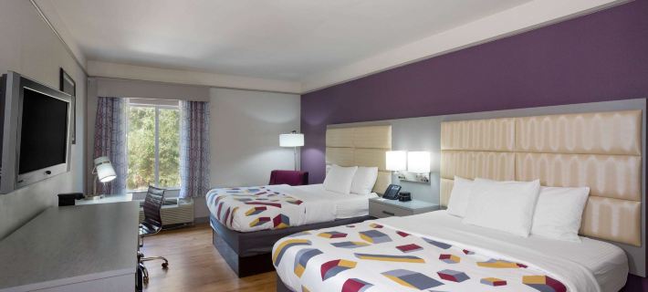 La Quinta Inn & Suites by Wyndham Mobile - Daphne Hotels in Daphne