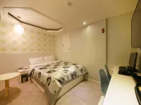 Goyang (Jugyo) New Hilton Hotel dekat Pom Bensin Munbong