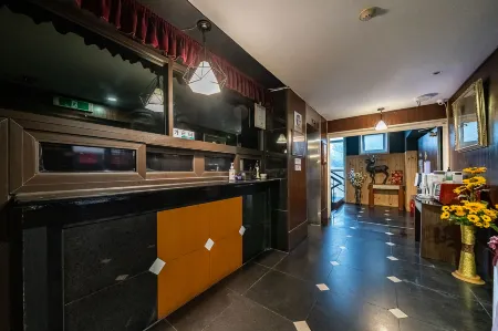 Yeoju Namgang Hotel Отели рядом с достопримечательностью «Silleuksa»