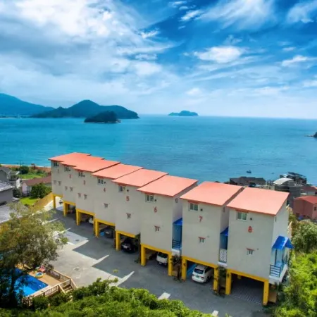 Geoje Monaco Pension