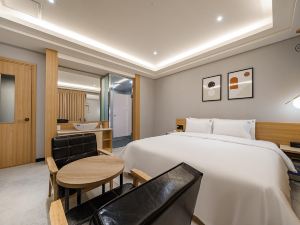 Busan Sasang le Idea Hotel