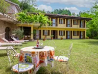 Cascina Calore Hotel a 