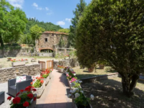 Villa โรงแรมในDicomano