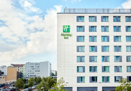 Holiday Inn Berlin City East Side Отели рядом с достопримечательностью «Embassy of the Netherlands»