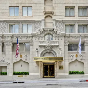 Hilton Checkers Los Angeles Отели рядом с достопримечательностью «Исторический район»