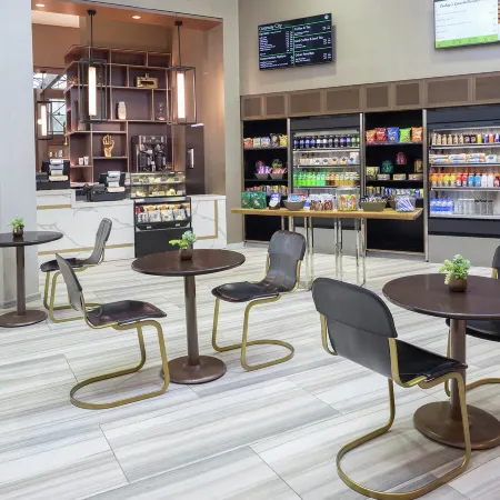 DoubleTree by Hilton Hotel Newark Airport