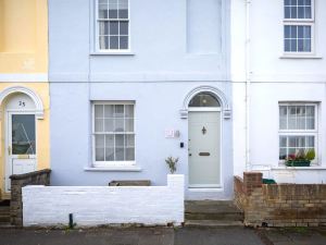 Curb Properties - Sandford Street - Town Centre Chic Home