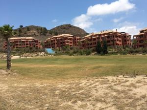 Appartement Direct on The Golf Course and Swimmingpool