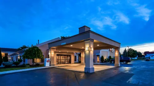 Best Western Plus Galleria Inn  Suites - Wifi