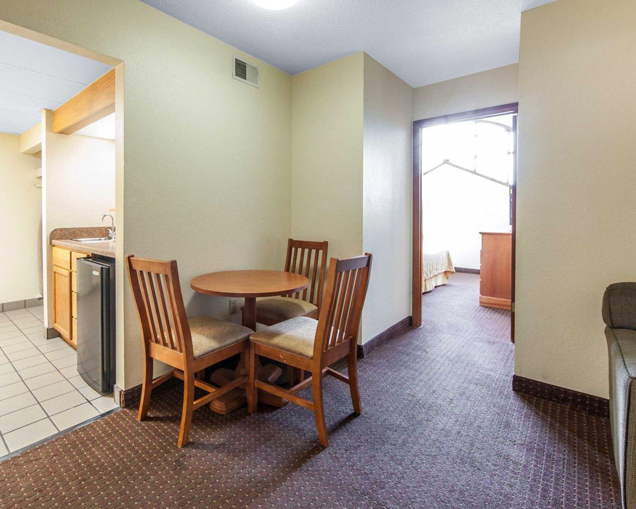 Quality Inn & Suites at Dollywood Lane