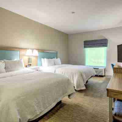 Hampton Inn Batavia Rooms