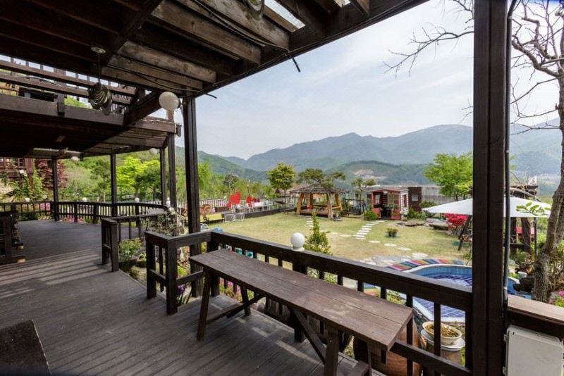 양평 오피러스펜션 수영장 추정 사진