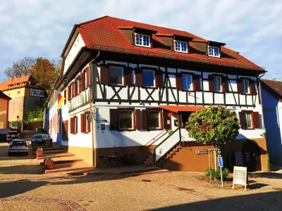 Hotel Landgasthof Sonne فنادق في Kippenheim