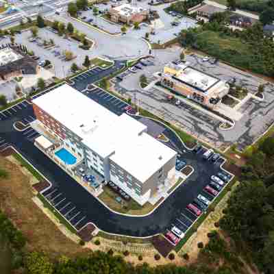 Holiday Inn Express & Suites Gainesville - Lake Lanier Area Hotel Exterior