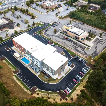 Holiday Inn Express & Suites GAINESVILLE - LAKE LANIER AREA by IHG