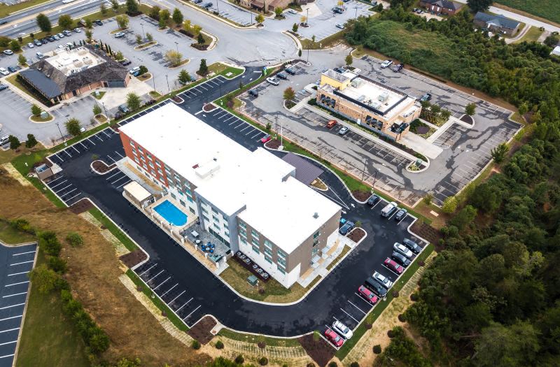 Holiday Inn Express & Suites Gainesville - Lake Lanier Area by IHG