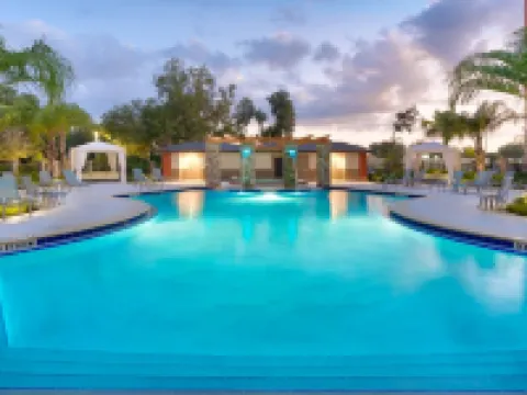 ฮอลิเดย์ อินน์ เอ็กซ์เพรส แอนด์ สวีทส์ เกนส์วิลล์ I-75 บาย IHG โรงแรมในเกนส์วิลล์