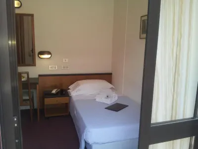 Hotel Montecarlo Отели в г. Кианчиано-Терме